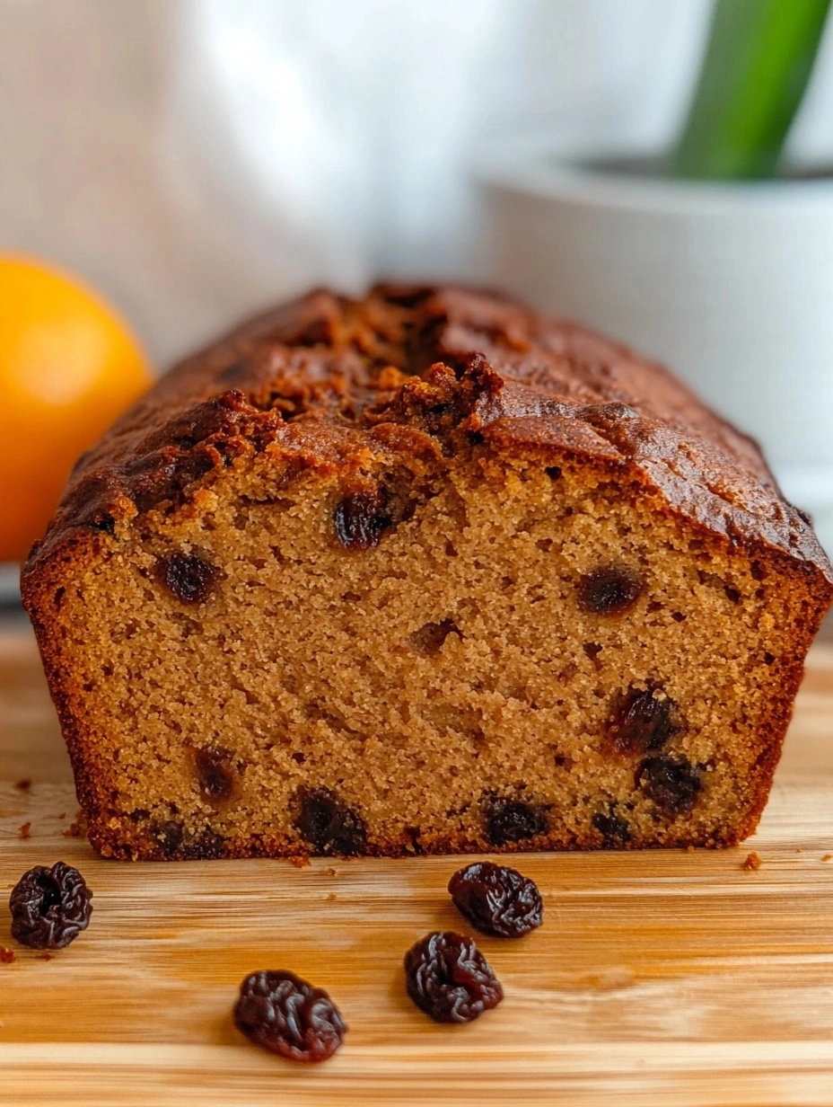 Christmas Spiced Loaf Cake with Raisins and Orange1 (1)